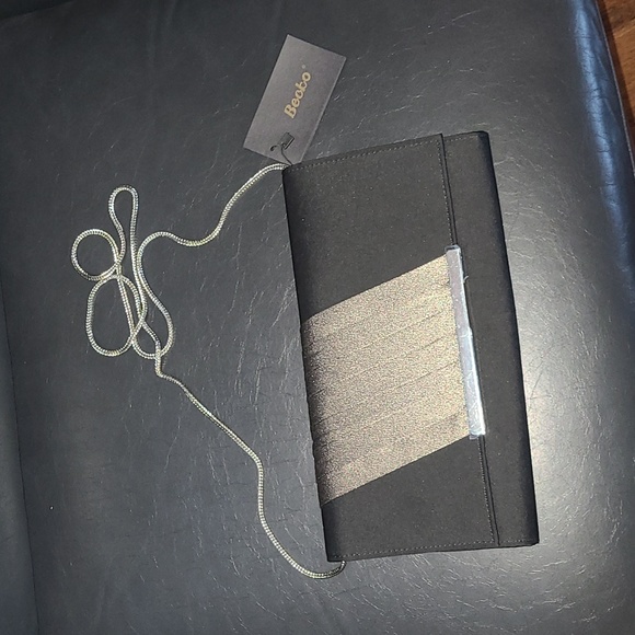 💕Lot of 4 Evening Handbags NWT and NWOT💕 - Picture 9 of 14